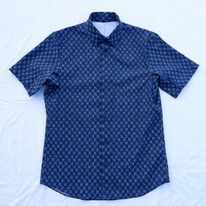 Lululemon Airing Easy Mens Size Small Button Up Front Shirt Ventlight Printed